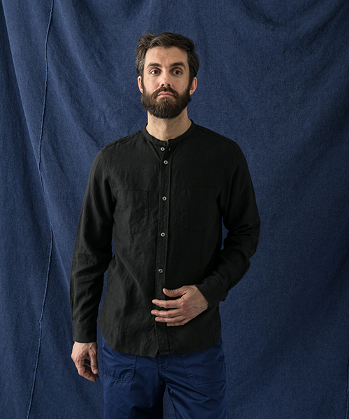 WORK NOT WORK URBAN RESEARCH(ワークノットワークアーバンリサーチ)の「WORK NOT WORK フレンチリネンナローバンドカラーシャツ(シャツ/ブラウス・メンズ・ブルー/ブラック/ホワイト・MEDIUM/LARGE/SMALL)」の21枚目の写真