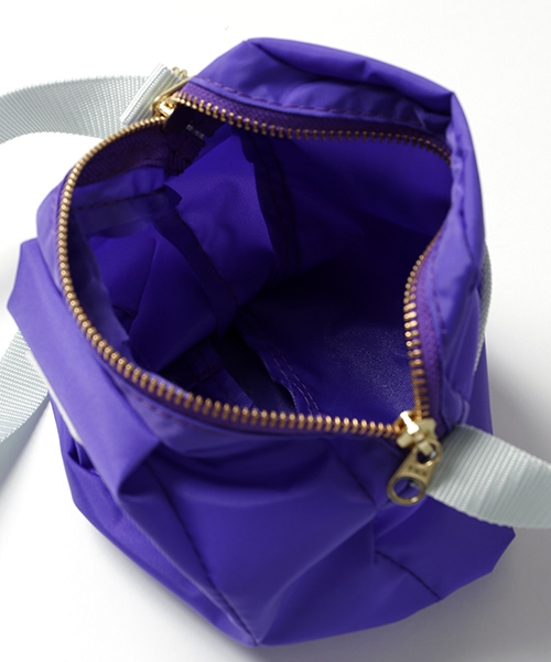 FREAK'S STORE（フリークスストア）の「【別注商品】FREDRIK PACKERS/フレドリックパッカーズ　DIVISION PACK（サコッシュ）        （ショルダーバッグ・レディース・オレンジ/パープル/ブラック・FREE）」の4枚目の写真