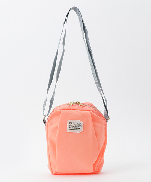 FREAK'S STORE（フリークスストア）の「【別注商品】FREDRIK PACKERS/フレドリックパッカーズ　DIVISION PACK（サコッシュ）        （ショルダーバッグ・レディース・オレンジ/パープル/ブラック・FREE）」の7枚目の写真