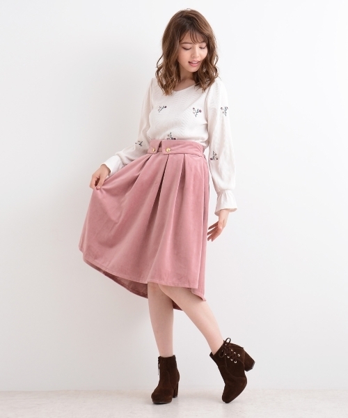 MAJESTIC LEGON（マジェスティックレゴン）の「【WEB限定価格】総刺繍ビジュー長袖プルオーバー（Tシャツ/カットソー・レディース・ブラック/アイボリー/ボルドー/ラベンダー・MEDIUM）」の5枚目の写真