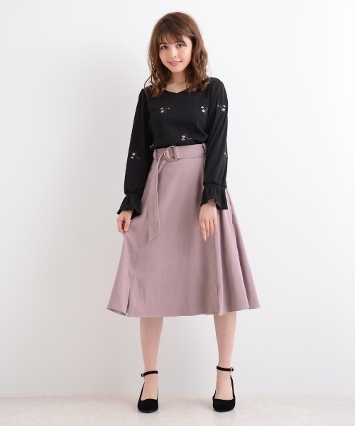 MAJESTIC LEGON（マジェスティックレゴン）の「【WEB限定価格】総刺繍ビジュー長袖プルオーバー（Tシャツ/カットソー・レディース・ブラック/アイボリー/ボルドー/ラベンダー・MEDIUM）」の8枚目の写真