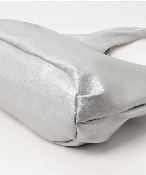 un dix cors（アンディコール）の「メタリックBAG（ハンドバッグ・レディース・シルバー/ブロンズ・ﾌﾘ-）」の3枚目の写真