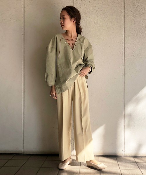 TODAYFUL（トゥデイフル）の「レースアップコットンプルオーバー（T 