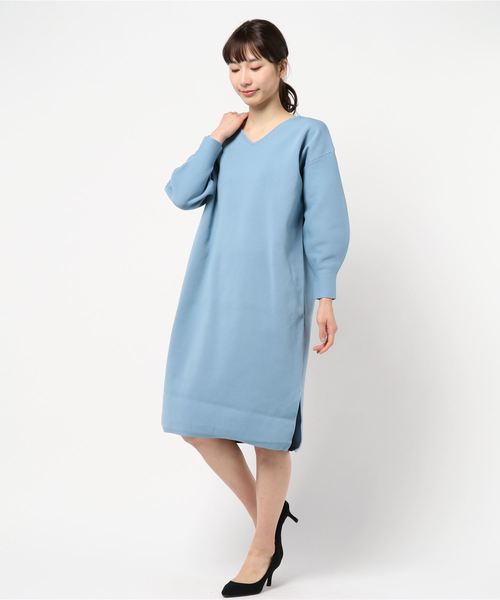 YECCA VECCA(イェッカヴェッカ)の「袖ボリュームニットワンピ-ス(ワンピース・レディース・ネイビー/サックスブルー/グレイッシュベージュ・FREE)」の3枚目の写真