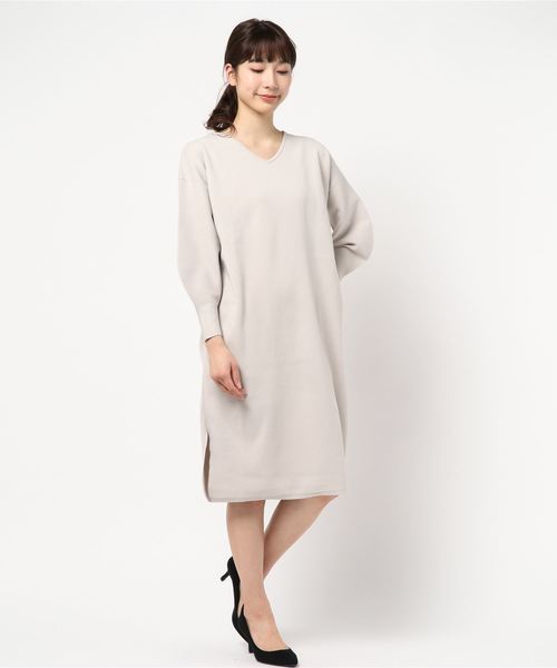 YECCA VECCA(イェッカヴェッカ)の「袖ボリュームニットワンピ-ス(ワンピース・レディース・ネイビー/サックスブルー/グレイッシュベージュ・FREE)」の1枚目の写真