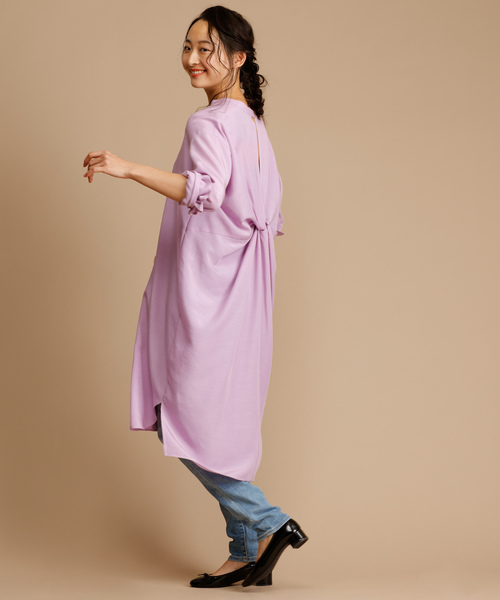 Munich（ミューニック）の「ダンガリーバックツイストワンピース（ワンピース・レディース・ホワイト/ブルー/ラベンダー/ライトベージュ・FREE）」の7枚目の写真