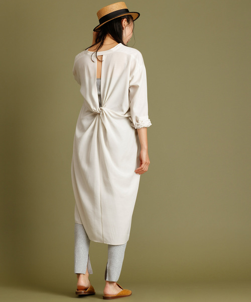 Munich（ミューニック）の「ダンガリーバックツイストワンピース（ワンピース・レディース・ホワイト/ブルー/ラベンダー/ライトベージュ・FREE）」の22枚目の写真