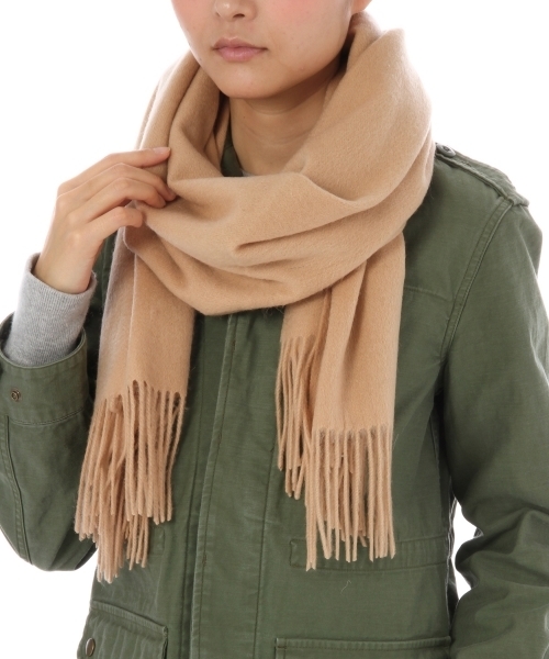 BEAUTY&YOUTH UNITED ARROWS（ビューティーアンドユースユナイテッドアローズ）の「BYSF ソリッドカラーストール 60×180 ◆（ストール/ショール・レディース・ブラック/ベージュ/ロイヤルブルー・フリー）」の8枚目の写真