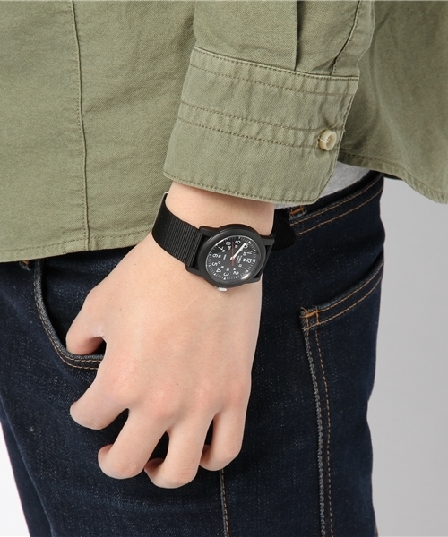 BEAUTY&YOUTH UNITED ARROWS(ビューティーアンドユースユナイテッドアローズ)の「<TIMEX> CAMPER/時計(アナログ腕時計・メンズ・ブラック/オリーブ・ONESIZE)」の3枚目の写真