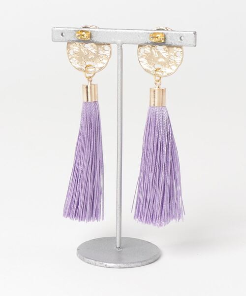 tone（トーン）の「【Caramel late】ゴールド×タッセルピアス（ピアス（両耳用）・レディース・パープル/ピンク/グリーン/イエロー/オレンジ/グリーン系その他/グレー/ブラック/ネイビー/ブルー・FREE）」の11枚目の写真