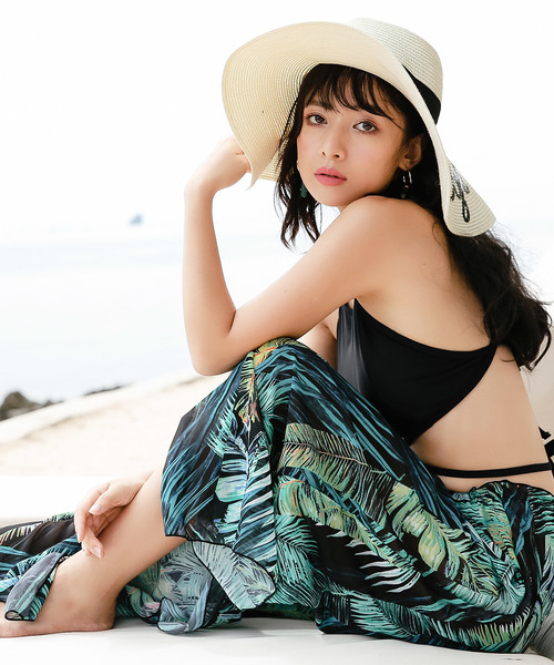 Dita（ディータ）の「【3点セット】スカート付きホルターネックビキニ＆ショーツセット【RT】（水着・レディース・ブラック/ホワイト系その他/ホワイト/ブラック系その他・M/L/XL）」の3枚目の写真