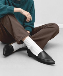 甲深デザイン フラットシューズ