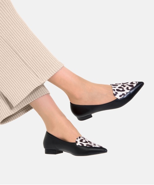 MAMIAN(マミアン)の「甲深デザイン フラットシューズ(バレエシューズ・レディース・ブラック/グレイッシュベージュ/ダークパープル/ブラック系その他/アイボリー/ブラック系その他2/ブラック系その他3/ブラック系その他4/モカ/ライトベージュ/ブラック系その他5/グレー系その他/レオパード/シルバー・22.5cm/23.0cm/23.5cm/24.0cm/24.5cm/25.0cm)」の5枚目の写真