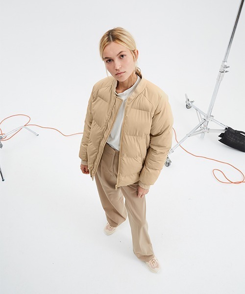 SHU（シュー）の「BOMBER JACKET（ダウンジャケット/コート・レディース・ブラック/グレー/ベージュ・XS/S/M/L/XL）」の21枚目の写真