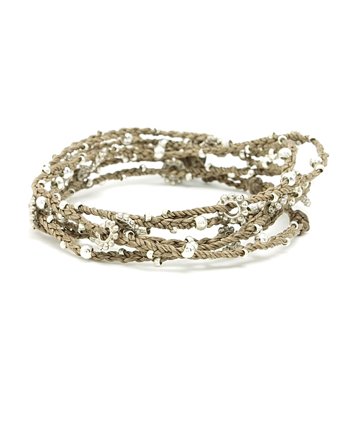 bpr BEAMS(ビーピーアール ビームス )の「WAKAMI / ロングブレス(ブレスレット・メンズ・グレー/ブラック/ベージュ/ライトブラウン/ダークブラウン/レッド/グリーン・ONE SIZE)」の5枚目の写真