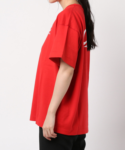 EMODA（エモダ）の「【EMODA×CARP】BACK LOGO T/S（Tシャツ/カットソー・レディース・レッド・FREE）」の3枚目の写真