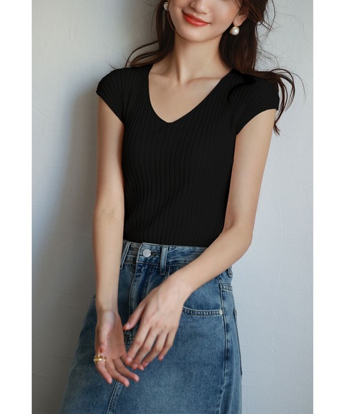 SAISON DE PAPILLON（セゾンドパピヨン）の「フレンチスリーブリブ切替サマーニット選べる2タイプ【22色展開】【接触冷感】（ニット/セーター・レディース・ブラック/ネイビー/アイボリー/ベージュ/ミント/カーキ/パープル/ピンク/ホワイト系その他/ブラック系その他/ブルー系その他/ベージュ系その他/パープル系その他/グリーン系その他/ライトベージュ/グリーン/ベビーピンク/パープル系その他2/ベージュ系その他2/バイオレット/ピンク系その他2/グリーン系その他2・L/M）」の4枚目の写真