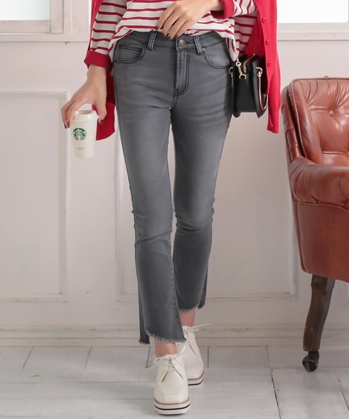 KOBE LETTUCE（コウベレタス）の「カットオフセミフレアデニムパンツ（デニムパンツ・レディース・ブラック/グレー/ブラック系その他・S/M）」の3枚目の写真