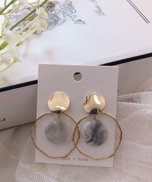 ap retro（アプレトロ）の「ループ×カラーストーンピアス【ZOZO限定アイテム】（ピアス（両耳用）・レディース・グレー/イエロー/グリーン・FREE）」の2枚目の写真