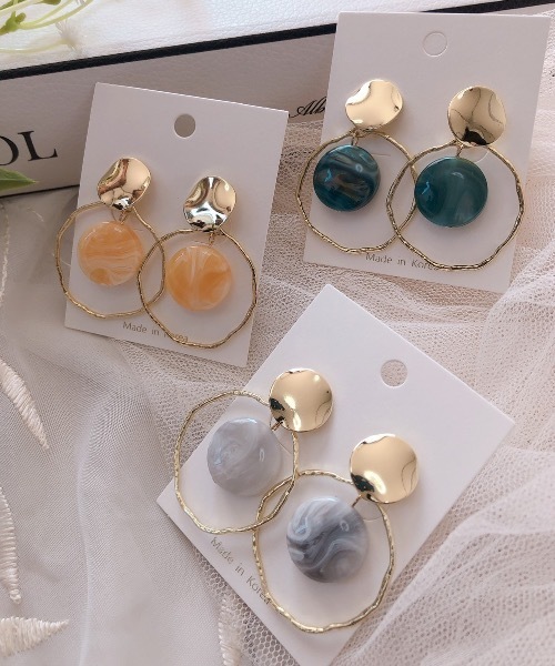 ap retro（アプレトロ）の「ループ×カラーストーンピアス【ZOZO限定アイテム】（ピアス（両耳用）・レディース・グレー/イエロー/グリーン・FREE）」の4枚目の写真