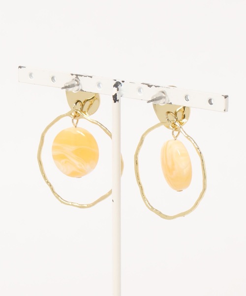 ap retro（アプレトロ）の「ループ×カラーストーンピアス【ZOZO限定アイテム】（ピアス（両耳用）・レディース・グレー/イエロー/グリーン・FREE）」の8枚目の写真