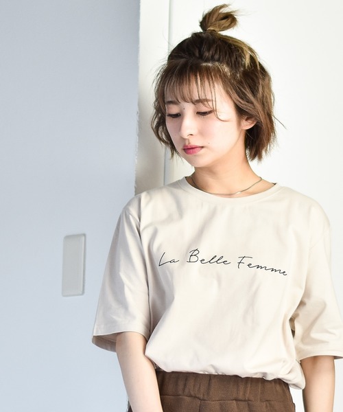 muure（ミュール）の「筆記体ロゴプリント半袖Tシャツ（Tシャツ/カットソー・レディース・アイボリー/チャコールグレー/ベージュ・FREE）」の6枚目の写真