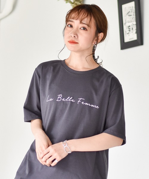 muure（ミュール）の「筆記体ロゴプリント半袖Tシャツ（Tシャツ/カットソー・レディース・アイボリー/チャコールグレー/ベージュ・FREE）」の9枚目の写真