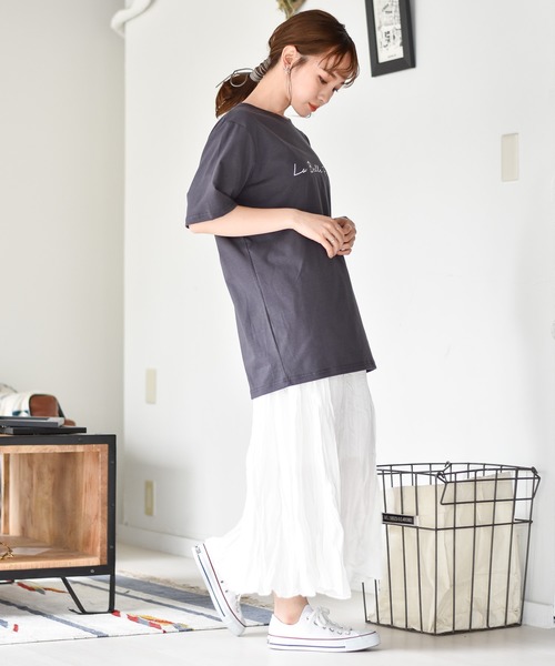 muure（ミュール）の「筆記体ロゴプリント半袖Tシャツ（Tシャツ/カットソー・レディース・アイボリー/チャコールグレー/ベージュ・FREE）」の10枚目の写真