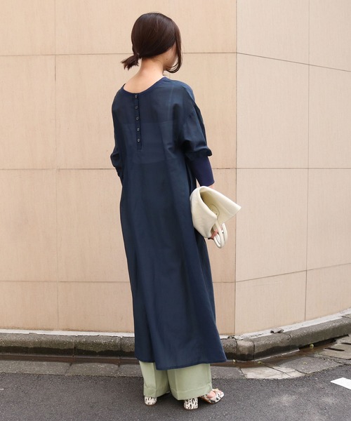 ADAM ET ROPE'（アダムエロペ）の「釦あきコットンシルクワンピース（ワンピース・レディース・オレンジ/ネイビー・FREE）」の5枚目の写真