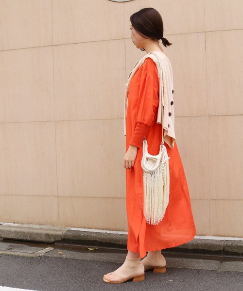 ADAM ET ROPE'（アダムエロペ）の「釦あきコットンシルクワンピース（ワンピース・レディース・オレンジ/ネイビー・FREE）」の6枚目の写真