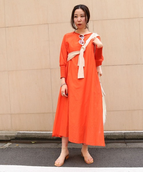 ADAM ET ROPE'（アダムエロペ）の「釦あきコットンシルクワンピース（ワンピース・レディース・オレンジ/ネイビー・FREE）」の14枚目の写真