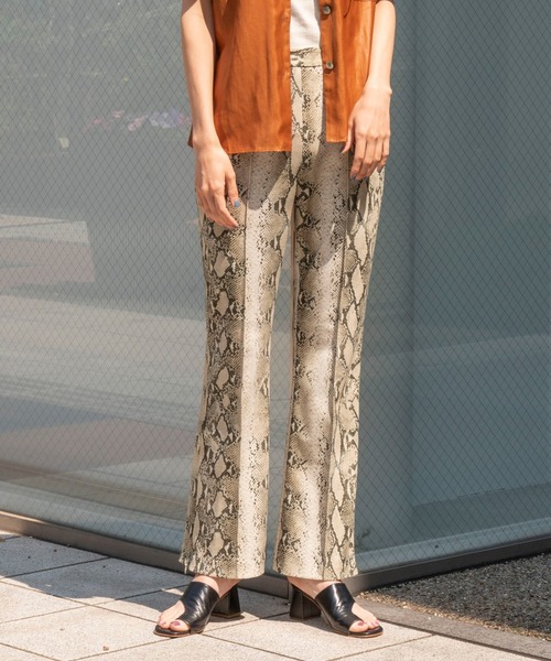 MAISON SPECIAL(メゾンスペシャル)の「◎Spring 9月号掲載:ストレッチフレアパンツ【MAISON SPECIAL/メゾンスペシャル】(その他パンツ・レディース・オレンジ/パイソン/ブラック/ベージュ/ブラウン/パープル・38/36)」の14枚目の写真