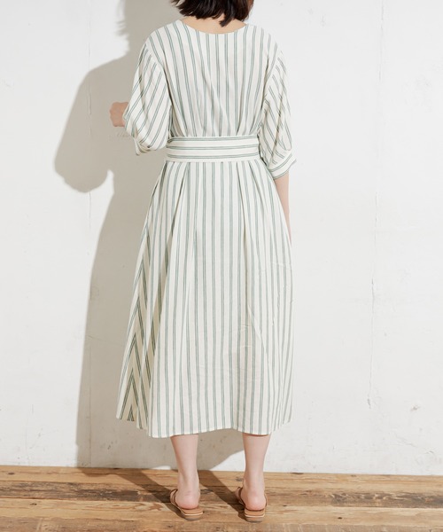 natural couture（ナチュラルクチュール）の「【WEB限定カラー有り】リネン前釦2WAYワンピース（ワンピース・レディース・ブラック/ベージュ/パープル/イエロー/ストライプ・FREE）」の12枚目の写真