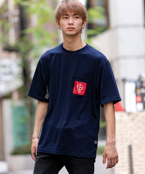 En serio TOKYO（エンソリオトーキョー）の「トレードマーク ワンポイント  ポケットプリント ビッグシルエット Tシャツ（Tシャツ/カットソー・メンズ・ブラック/オフホワイト/サンドベージュ/ミント/スモークピンク/ネイビー・LL/S/M/L）」の5枚目の写真