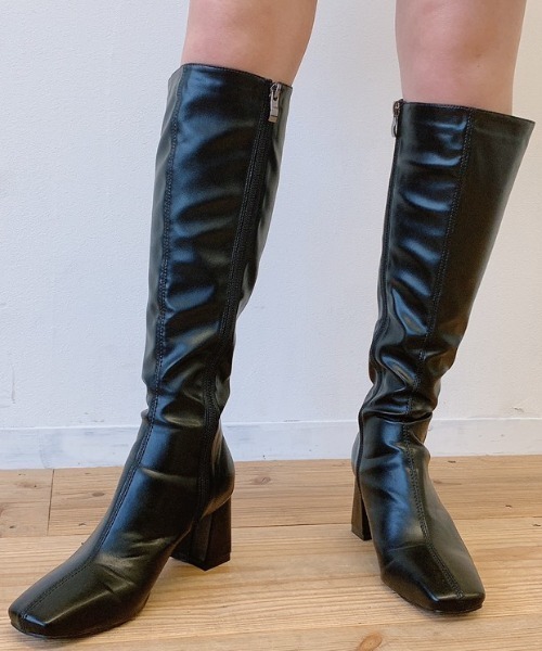 VANNIE U（ヴァニーユー）の「スクエアトゥミドルブーツ（ブーツ・レディース・ブラウン/ブラック・LARGE/MEDIUM/SMALL）」の3枚目の写真