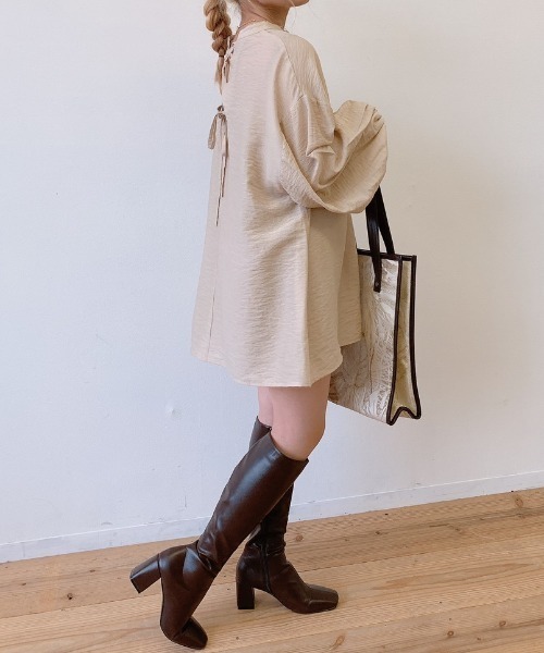 VANNIE U（ヴァニーユー）の「スクエアトゥミドルブーツ（ブーツ・レディース・ブラウン/ブラック・LARGE/MEDIUM/SMALL）」の21枚目の写真