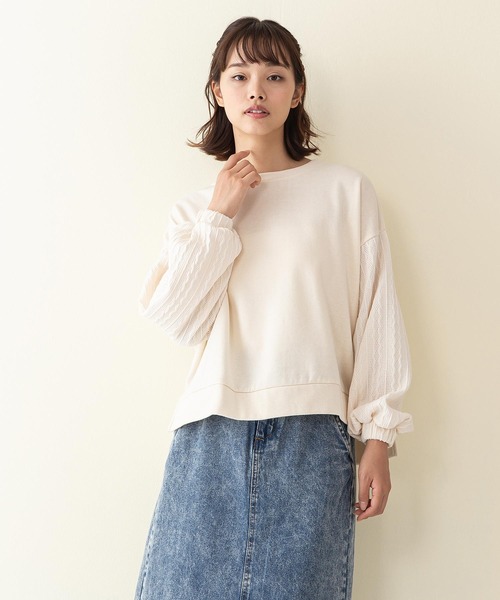 INNOCENT BLUE(イノセントブルー)の「【innocent blue/イノセントブルー】異素材 袖ボリュームプルオーバー 袖ケーブル編み 前後差 サイドスリット(スウェット・レディース・ブラック/ブラウン/グリーン/アイボリー/ライトベージュ・MEDIUM)」の8枚目の写真