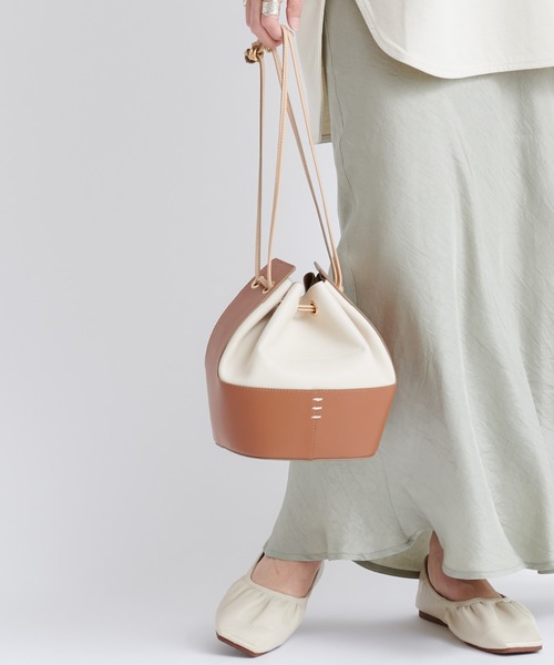 DouDou（ドゥドゥ）の「バルーンドロストバッグ（ハンドバッグ・レディース・ブラック/ブラウン・FREE）」の3枚目の写真