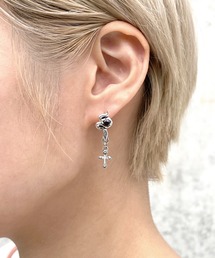 BIZARRE（ビザール）の「Bizarre ビザール サーペントクロスシルバーピアス（ピアス（片耳用））」