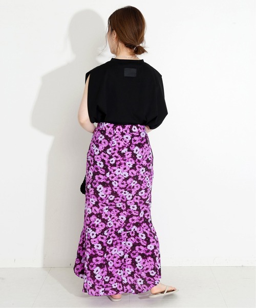 VERMEIL par iena（ヴェルメイユパーイエナ）の「トーンフラワーサイド