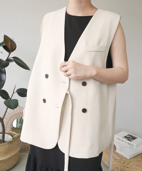 c.u.l（シーユーエル）の「【c.u.l:w】ノーカラーダブルボタンベスト culw38（ベスト・レディース・ブラック/アイボリー・S/M/L）」の15枚目の写真