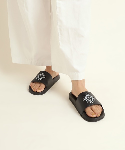 RNA（アールエヌエー）の「E4788 SMILE SUNシャワーサンダル（サンダル・レディース・ピンク/ホワイト×ブラック/ブラック×ブラック・SMALL/MEDIUM）」の6枚目の写真