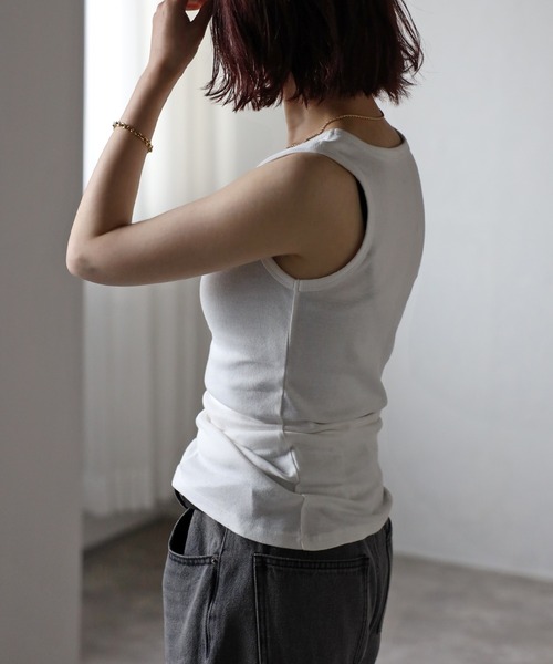 Fizz（フィズ）の「コットンフライスタンクトップ（タンクトップ・レディース・ホワイト/ブラック/グレイッシュベージュ/グレー/ラベンダー/ネイビー/ブラウン/ブルーグリーン/マスタード・M/L）」の10枚目の写真