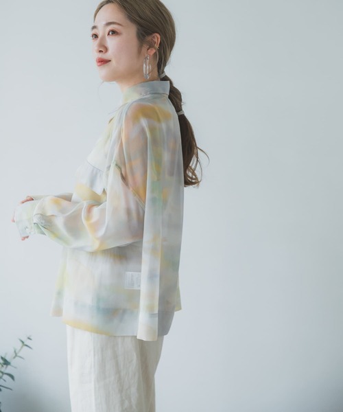 ITEMS URBANRESEARCH（アイテムズ アーバンリサーチ）の「タイダイプリントシアーシャツ（シャツ/ブラウス・レディース・グレー/ベージュ/イエロー・FREE）」の3枚目の写真