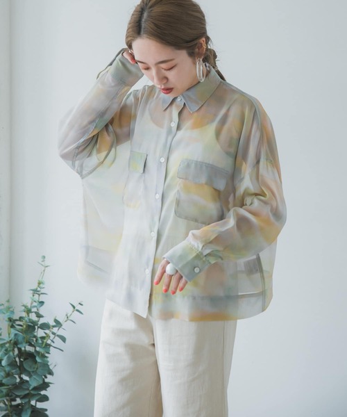 ITEMS URBANRESEARCH（アイテムズ アーバンリサーチ）の「タイダイプリントシアーシャツ（シャツ/ブラウス・レディース・グレー/ベージュ/イエロー・FREE）」の4枚目の写真