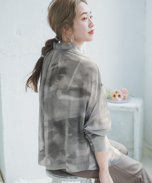 ITEMS URBANRESEARCH（アイテムズ アーバンリサーチ）の「タイダイプリントシアーシャツ（シャツ/ブラウス・レディース・グレー/ベージュ/イエロー・FREE）」の21枚目の写真