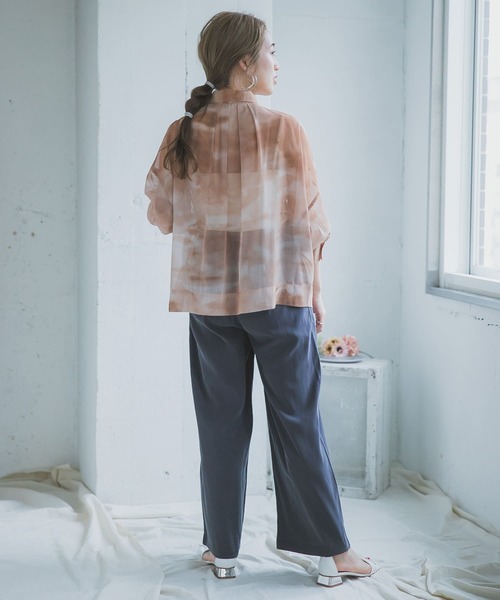 ITEMS URBANRESEARCH（アイテムズ アーバンリサーチ）の「タイダイプリントシアーシャツ（シャツ/ブラウス・レディース・グレー/ベージュ/イエロー・FREE）」の7枚目の写真