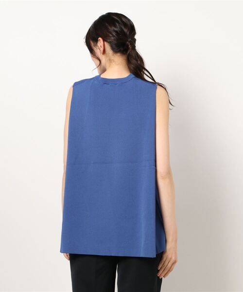 LE FOYER（ルフォワイエ）の「ベーシックノースリーブニット（ニット/セーター・レディース・ブラック/ブルー/ベージュ・38）」の5枚目の写真