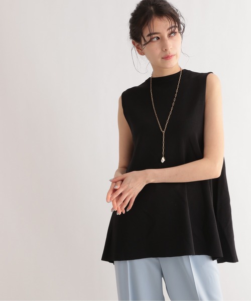 LE FOYER（ルフォワイエ）の「ベーシックノースリーブニット（ニット/セーター・レディース・ブラック/ブルー/ベージュ・38）」の2枚目の写真