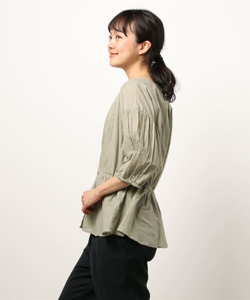 Comme　Ca　Mature（コムサマチュア）の「インドコットン　刺繍ブラウス（シャツ/ブラウス・レディース・ホワイト/カーキ/ピンク・FREE）」の4枚目の写真